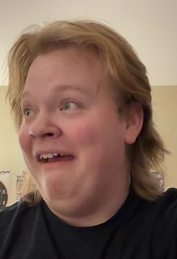 Chandler Bing's Funniest Moments from Friends