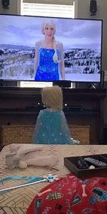 🥰🥰Cute Elsa Repost (Welcome to tag the cosplayer!) #elsacosplay #elsa #frozen #fronzencosplay #disney #disneycosplay #kidcosplay #cutecosplay #cosplayvideo | EZCosplay Costumes