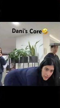 Dani is everything that's right 🤣😍 @DaniBarranco13 #kickLive #BarrancoSisters