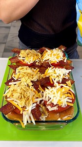 Easy one pan meal. Perfect for Fall! Rachel makes the ultimately spicy chicken melt, overloaded with flavor. Your friends and family will love it! #yum #food #foodie #easyrecipes | Rachel’s Kitchen