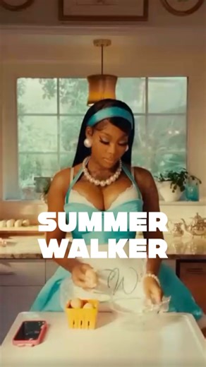 DJ Floyd’s style is a unique blend of genres, ranging from old school 80s and 90s to new RnB, hip-hop, trance, and house. | Floyd Seh Dixon