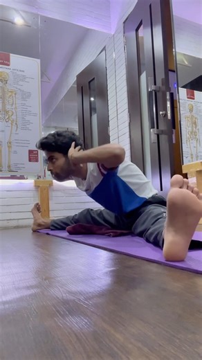 Hunched back and tight hamstrings? Fix it with these 2 yoga moves. #movementhealth #hatha #yoga