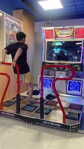 Spinning with Tek -Club Copenhagen- S18 | PUMP IT UP PHOENIX #pumpitup