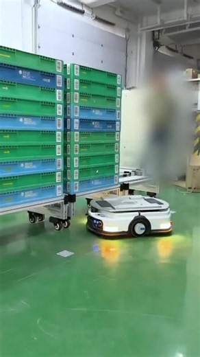 现场工作的潜伏式agv到底效果如何？今天我们来看一下！ #agv搬运机器人 #智能搬运 #机械科技 #工厂自动化 #仓储物流工厂搬运车