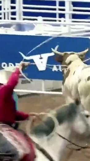 Justin Rumford and Andrews Rodeo's -8 don't get along very well... | PRCA ProRodeo