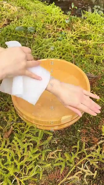 This body towel will change your perception of body towels. "Every time I wash, my skin stings an...