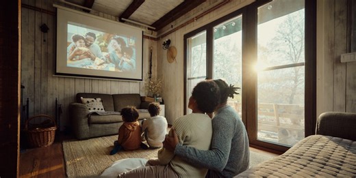 Deze best beoordeelde mini-beamer is dé nieuwe must-have onder jongeren (en nu in de sale!)