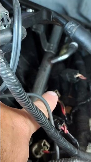 location of fuel injectors 2005 Ford f150 4.6 l