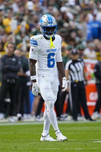 Terrion Arnold's Unique Style in the NFL