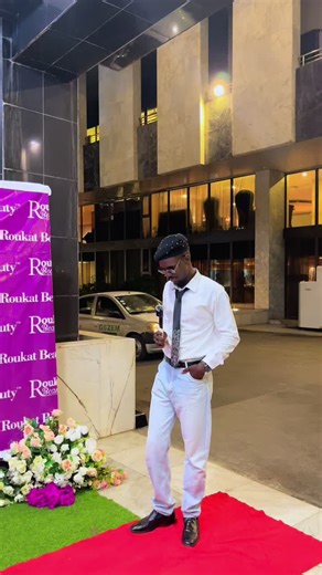 Vidéos de Yves_rolnd (@le_lomeen) avec son original - Yves_rolnd