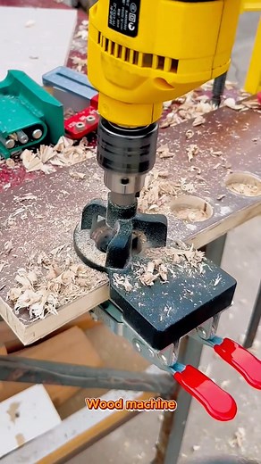 Wood working 🛠️🪵🔨 #Woodworking #WoodMachine #CarpentryTools #DIYWoodProjects #CNCWoodworking #woodcraftcommunity | Wood machine