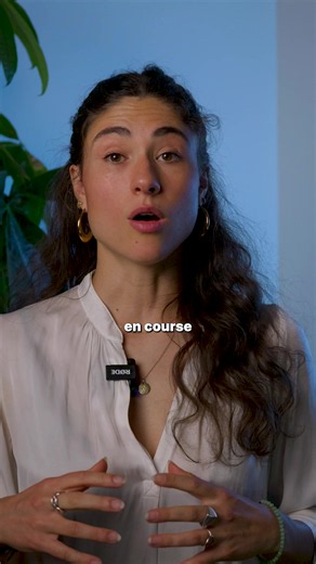Baisse de régime, inconforts digestifs… et si le problème, c’était ta stratégie glucidique ? 🏃‍♂️🚩 Bien doser tes glucides en course à pied est un véritable exercice de précision. C'est ce qui fait la différence entre subir ta fin de course ou la terminer en puissance, tout en évitant les fameux troubles intestinaux qui gâchent l'effort. Notre Nutritionniste Camille Cambolin t’explique comment optimiser tes apports en glucides pour booster tes performances : - Quelle quantité consommer selon l
