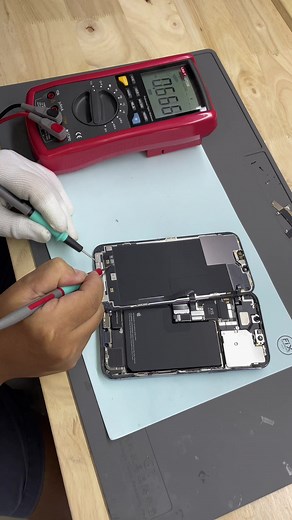 Fixing iPhone 13 Pro Max White Screen Issues