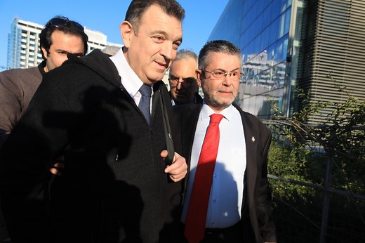 Αφέθηκε ελεύθερος ο βουλευτής της Νίκης που τα έκανε «γυαλιά καρφιά» στην Εθνική Πινακοθήκη | Pagenews.gr