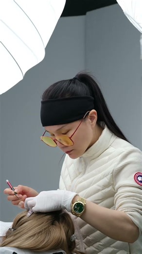 How to Create Delicate, Elegant Eyebrows