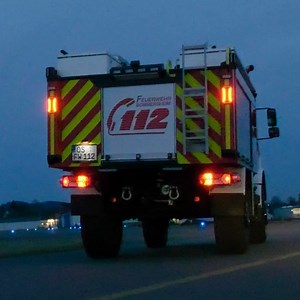 Wir wünschen Euch einen friedlichen und möglichst ruhigen Jahreswechsel! Kommt gut ins neue Jahr! #schlingmann #varus #feuerwehr #silvester #hello2025 | Schlingmann GmbH & Co. KG