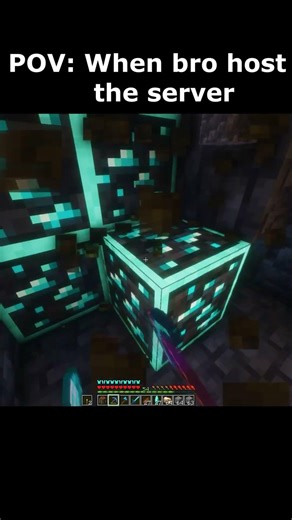 When bro host the server 🤣 #minecraft #shorts