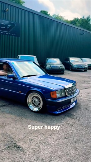 We took this 190e and upgraded the engine to a 230kompressor motor 💪🏼 #190e #mercedes #w201 #amg