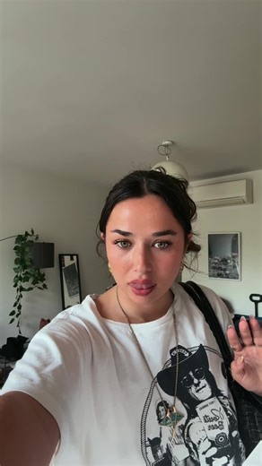 Uniqlo Bag Review: The Crossbody and Heattech Options