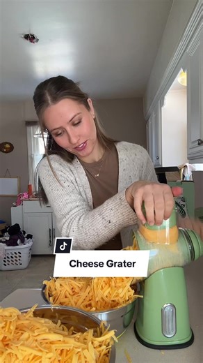 Let’s shred some cheese!! Ft, the moldy cheese I found in the back of my fridge 🥴