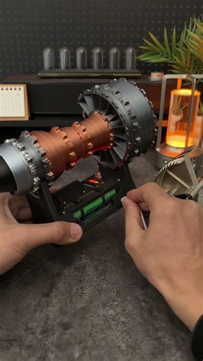 My girlfriend really likes this hardcore airplane engine model toy. #model#shorts