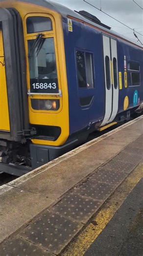 Amazing Driver Of A 158! #publictransport #train #railtrack #railway #trainspotting