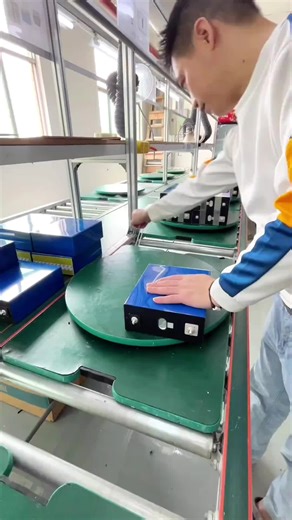 What do you think of the new lithium battery assembler? #LiFePO4 #lifepo4batteries #LiFePO4battery #batterypack #12vbattery #24vbattery #48vbattery