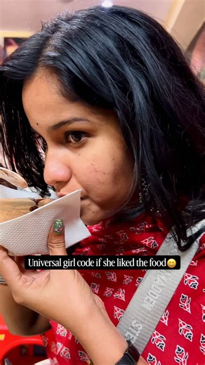 𝐋𝐚𝐤𝐬𝐡𝐦𝐢 𝐕𝐢𝐬𝐡𝐧𝐮 | That eyebrow dance and head shake is a must🫶🏻 [girls, girl code, funny, funny things girls do, girl things, relatable, enjoying food,... | Instagram