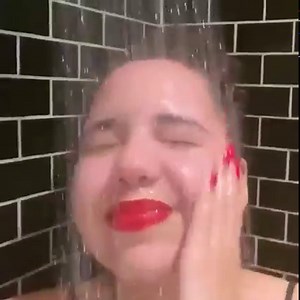 598K views | ★ 12 rujuri care nu usucă, moi, mate  Fiți o doamnă la orice ocazie  Hidratarea și accentuarea buzelor ✨ fără aspect unsuros  creion de conturare și ruj în 1 ★ 12 bucăți în 1 set https://vigoshop.ro/produs/creioane-rotative-de-ruj-mat-12-bucati-lippen/?sp=7790i997 | vigoshop | Facebook