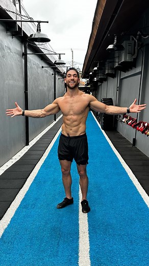 There’s something special about training in this humidity 💦 2.5km run 3 minute cold dip at 4 degrees E2MOM x 15 1. 200m sled push @ 60kgs 2. 4 x (10 lunges 5 OHP) 3. Max metres bike erg 2.5km run #Bali #MorningsDoneRight | Andrew "Pap" Papadopoulos