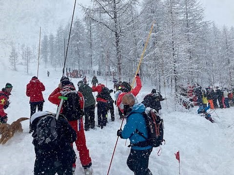 Avalanche Rescue Val d'Isère Chemins des Côves 'The Avalanche Path' 28 Jan 2021