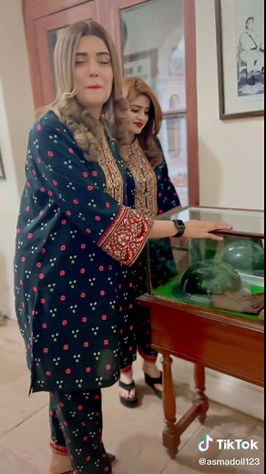 Ya bump ha 😉@kanwal.135 #asmadoll123 #sasaloon #foryou