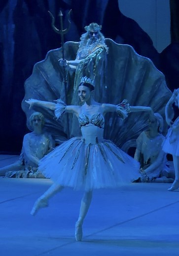 Grace and fire!🦋 Ulyana Moksheva in the Guadalquivir variation from