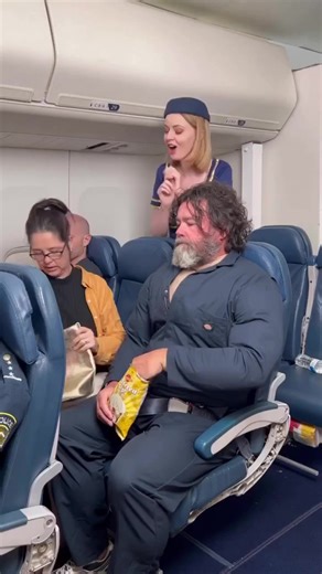 Rude woman learns a lesson | At Home with Jennie and Nick