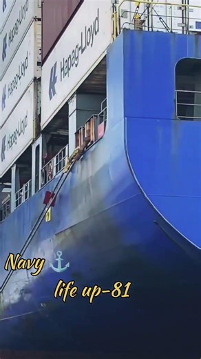 containers loading in ship video #shorts #ship #travel #containers #loading