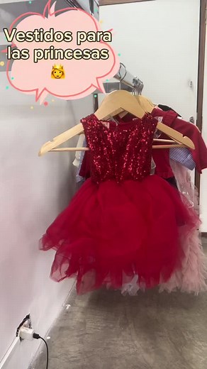 Tenemos variedad de vestidos 👗 Solicita nuestro catálogo y dale ese look soñado a tus princesas 👸 Recuerda somos IK.KIDS_ #tiendaderopaniños #vestidosdeniña #ropadeniñas