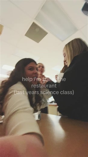 #scienceclass #foryoupage #relatablevideos #secretaccount #xyzbca | help i'm still at the restaurant