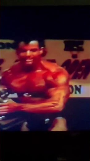19yr bodybuilder wins men’s 1989 open overall.#bodybuilding #teenagebodybuilding