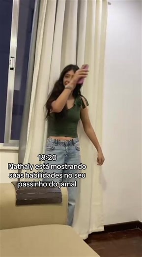 Nathaly e seu Passinho do Jamal: Um Momento Divertido
