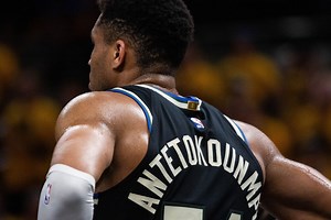 Carmelo Anthony Warns Bucks Against Taking ‘15-Year Step Back’ by Trading Superstar Giannis Antetokounmpo