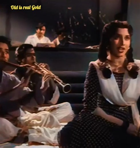 55K views · 1.9K reactions | Aankho Aankho Mein Performer: Chitra Singer: Asha Bhosle Music: Madan Mohan Lyrics: Rajinder Krishan Film: Khazanchi, 1958 Cast: Balraj Sahni, Rajendra Kumar, Shyama, Chitra, Manorama, Helen, Rajan Haksar, Amar, Anwar, S.N. Banerjee, Keshto Mukherjee, Minoo Mumtaz, Shammi | Old is real Gold | Facebook