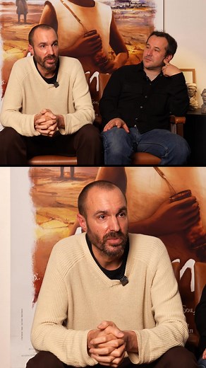 🇷🇪 La Réunion Pendant près de 18 mois, plus de 60 personnes ont travaillé ensemble et vécu avec famille et enfants sur la même île pour la fabrication d'Adama. 🌍 Un dispositif de fabrication et de production particulier qui a permis une créativité collective. ✨ 🎙️ Simon Rouby et Julien Lilti reviennent sur cette aventure humaine et artistique. 🎥 Découvrez un nouvel extrait de ces retrouvailles qui célèbrent les 10 ans du film. 👉 Suivez-nous sur les réseaux et rejoignez le compte instagram 