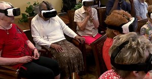 Senior community explores the world with virtual reality