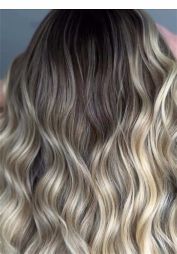 Foiling technique from @sarahzstylz 📝 “Foilayage Placement that will blend without a Root Smudge! - This is my favorite Foilayage Placement that will blend without having to do a Root Smudge. - Triangular 🔻Sections and painting on V’s and Slants will mimic the placement of a traditional Balayage. - My Double Foil Technique will create high impact in one place! Tools ⚒️- @pinkpewter” Stitch this video with your favorite sectioning for lived-in color! #Foilayage #foilingtechnique #hairreels #hai