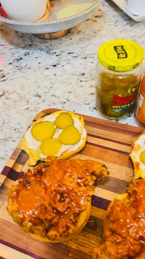 Buttermilk Nashville Hot Honey Chicken Sandwich. 🍯 🍗 | David Kiefer