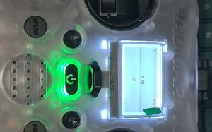 惊天大秘密，可以在遥控器上玩的穿越机模拟器 Radio master pocket