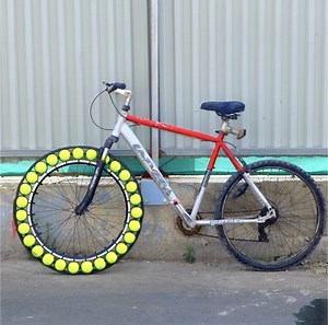 Eco-friendly crafts: Recycle to create | 5-Minute Recycle