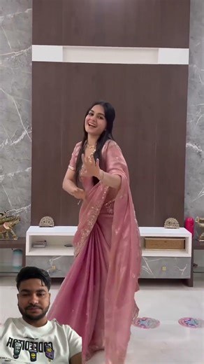 Mera yaar dildar bada sona#trending#trendingshorts#dance#dancecover#ytshorts#shorts