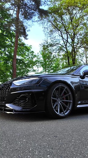 Audi RS4 Avant Overview and Features