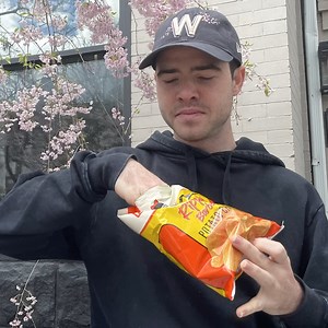 39 reactions · 15 comments |  Spring is in the air and so is the irresistible crunch of Utz potato chips!  Whether you're enjoying them on a picnic or on the sofa, there's nothing quite like the satisfying crunch of a crispy chip. So go ahead and treat yourself to some crunchy goodness this season!  | Utz Snacks | Facebook